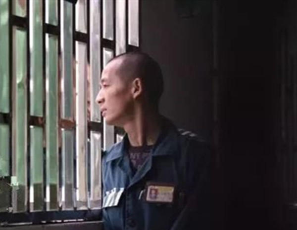 男子因对异性感兴趣犯下强奸罪,出狱结婚后再次犯罪