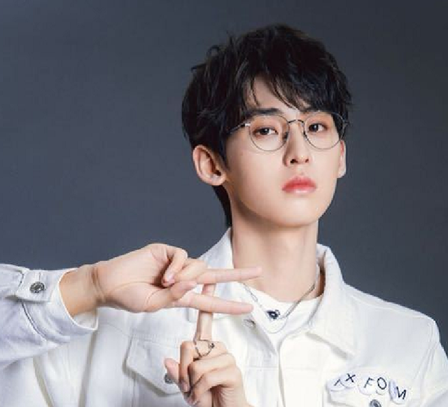 悦姐ya|IXFORM成团一个月上户口,队长不是罗一舟,应援色是紫定橙