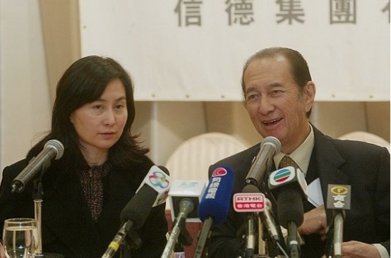 梁安琪|梁安琪联手大房何超贤，撼动何超琼地位？大房内斗获益者究竟是谁