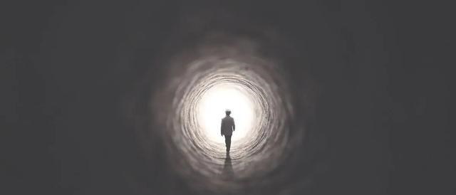 机器 人在死亡的一瞬间，能感受到自己死去了吗，会不会害怕？