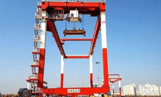 雷达|有人说龙门吊的技术含量很低，我笑了