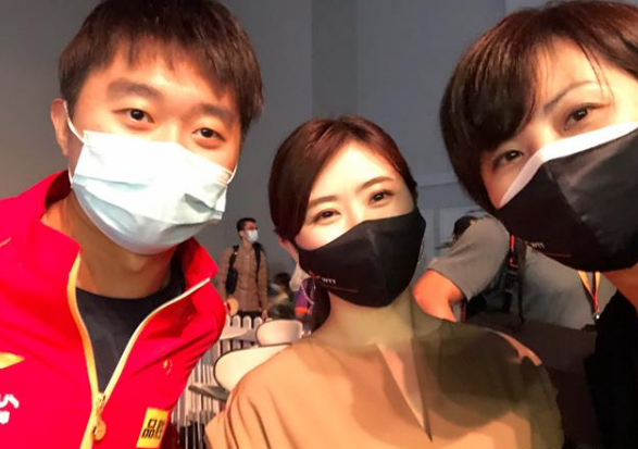 福原爱|女乒颁奖嘉宾遭质疑，虽然与国乒关系不错，球迷认为没有资格