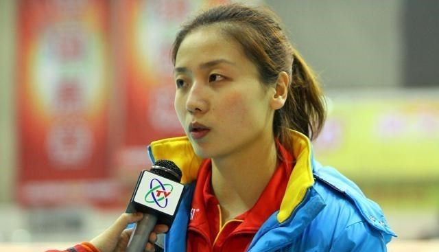 吴有情聊|女排解说嘉宾5选2!对比黄子忠等3人,魏秋月、惠若琪更合适?