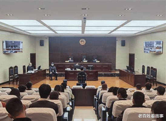 安徽男子为满足女友花销,抢劫女友的朋友3万余元,还将其强奸