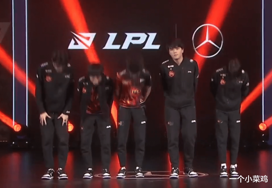 fpx战队|FPX晋级决赛，Scout被打得放弃抵抗，圣枪哥的身价让Nuguri打没了