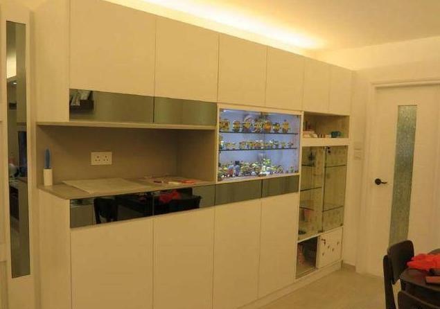 香港花830万买下43平极小户型,15万装修好,被亲戚吐槽不已!