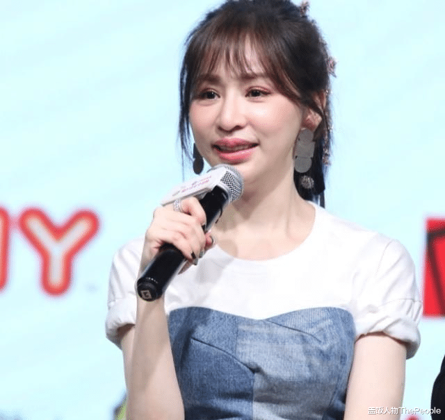 闫妮|女星割双眼皮如跨分水岭，没整好变“悲伤蛙”，成功则变气质美女