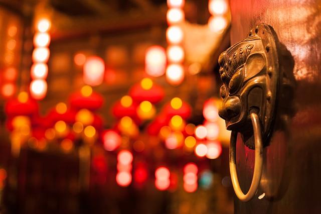 前沿大观察 泰国王室过春节也太专业了吧？！原来君主及王室成员都是华裔