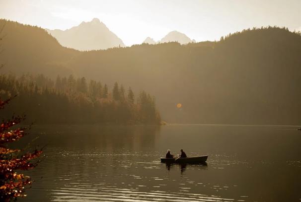 刘易生|古人讲:“马看四蹄,人看四相”有何含义?能否看出人的一生?