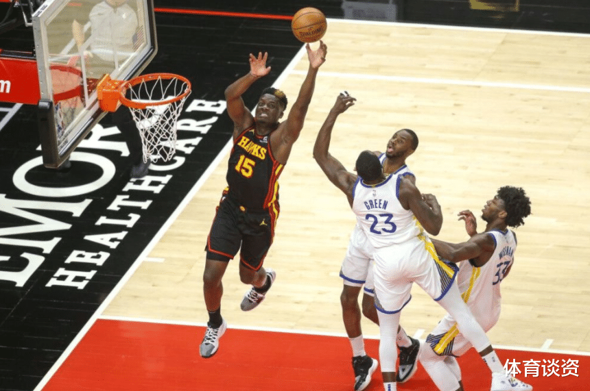 斯蒂芬·庫(kù)里|空砍37+5+2！庫(kù)里打爆特雷楊，卻被科爾“防死”，3連敗末節(jié)又遭逆轉(zhuǎn)