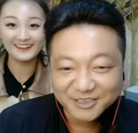 陈亚男|陈亚男接受采访，妈妈哭诉“女儿冤枉”，看到网友评论我放心了