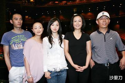 沙溢|为何沙溢连发两篇声明，看看经历了类似传闻的明星结局就知道了