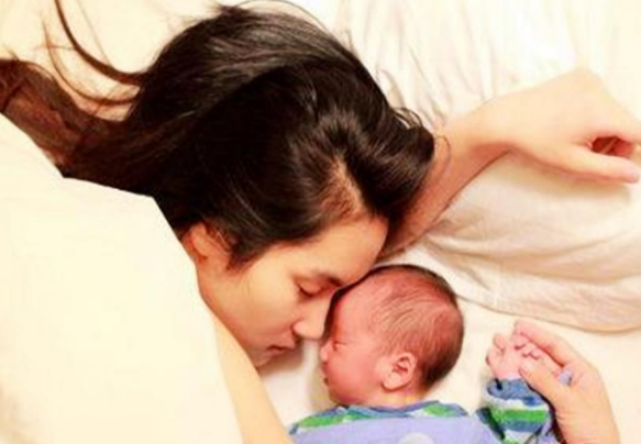 糖果的妈妈|月子期间,“不适合出现”在产妇房间的三种人,家属提前做好沟通