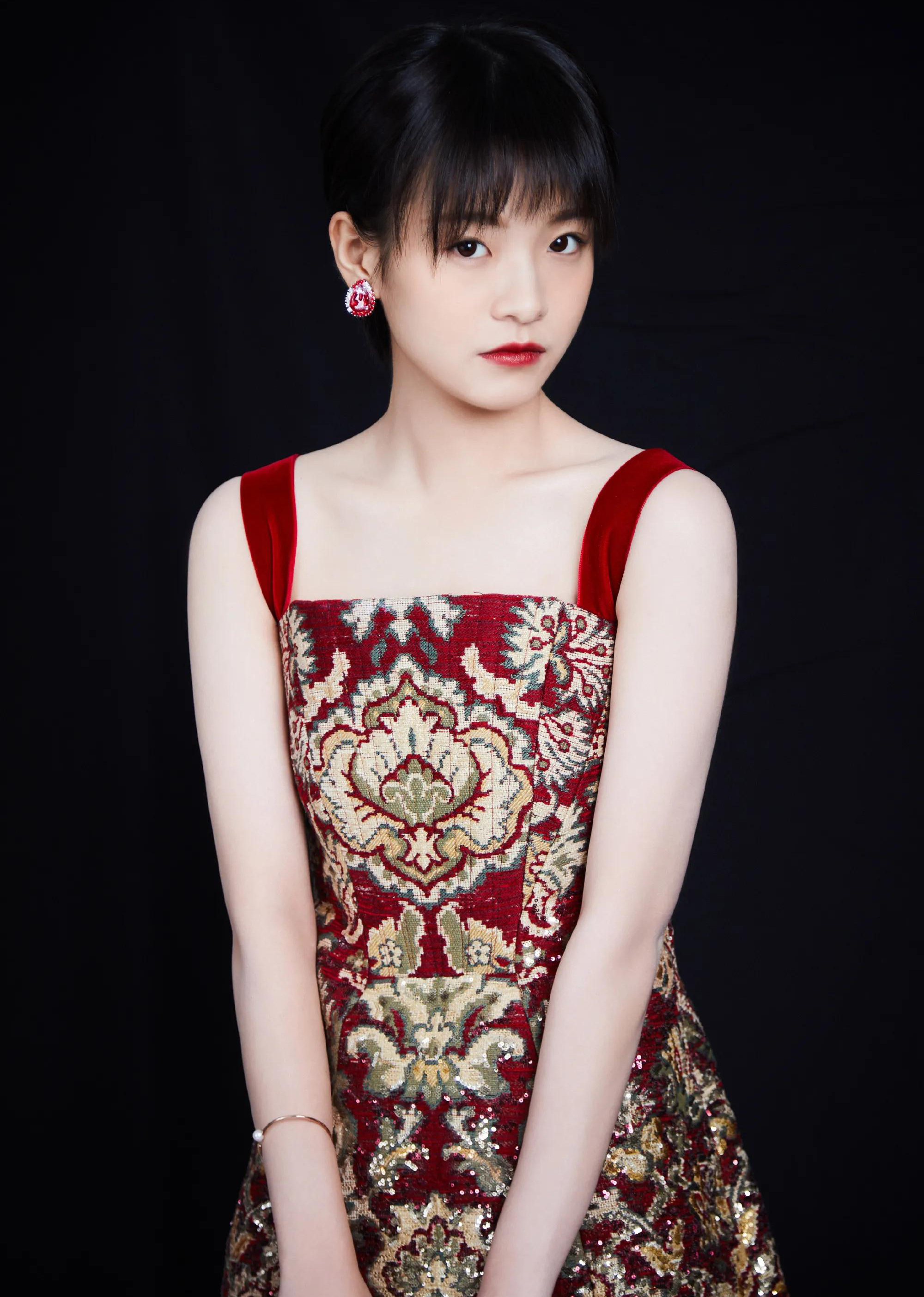 高瀚宇|《雪中悍刀行》14位美女换上现代装,一个比一个惊艳,你喜欢哪个