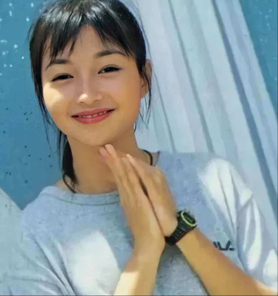 李绮红|昔日最甜港姐，“毁容式”近照曝光：爆红退圈的她如今怎么过成了这样？