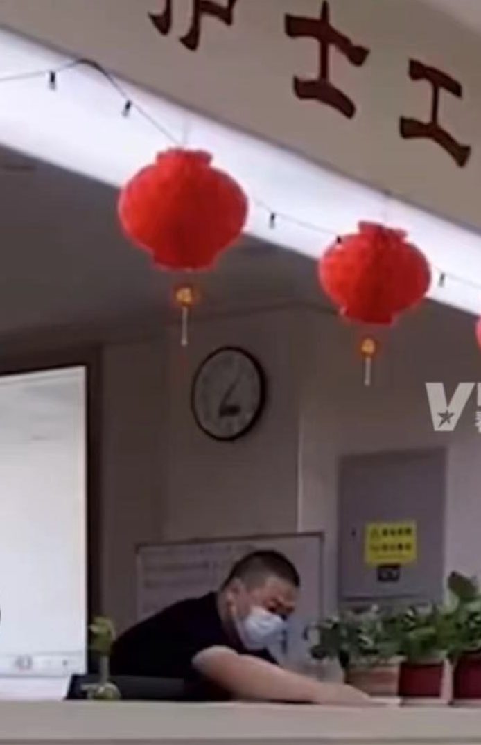 吴嘉情吧|洁廦老公的各种迷惑行为，让我既开心又烦恼