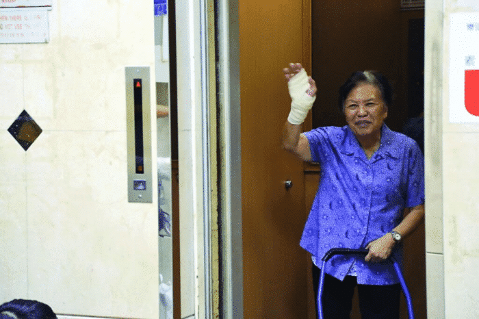 余慕莲|余慕莲和吴孟达癌症病情同一日变差，前者呼吸困难、晚上无法入睡