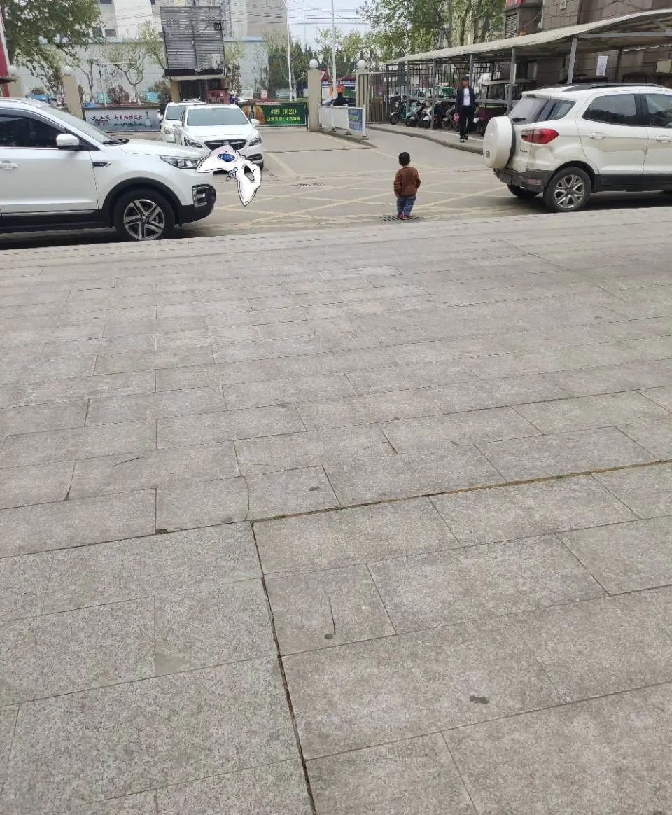 阜阳那些事 阜阳某业主灵魂拷问：有地下车库，为什么不停车？