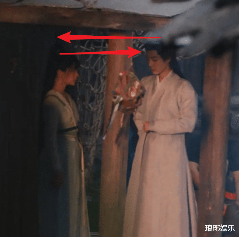 遇龙|肖战任敏同框路透曝光，二人站一起好有cp感，这身高差我却看愣了