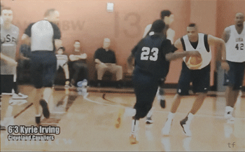 间谍 疯了!被交易就退役!还误导大众防疫!