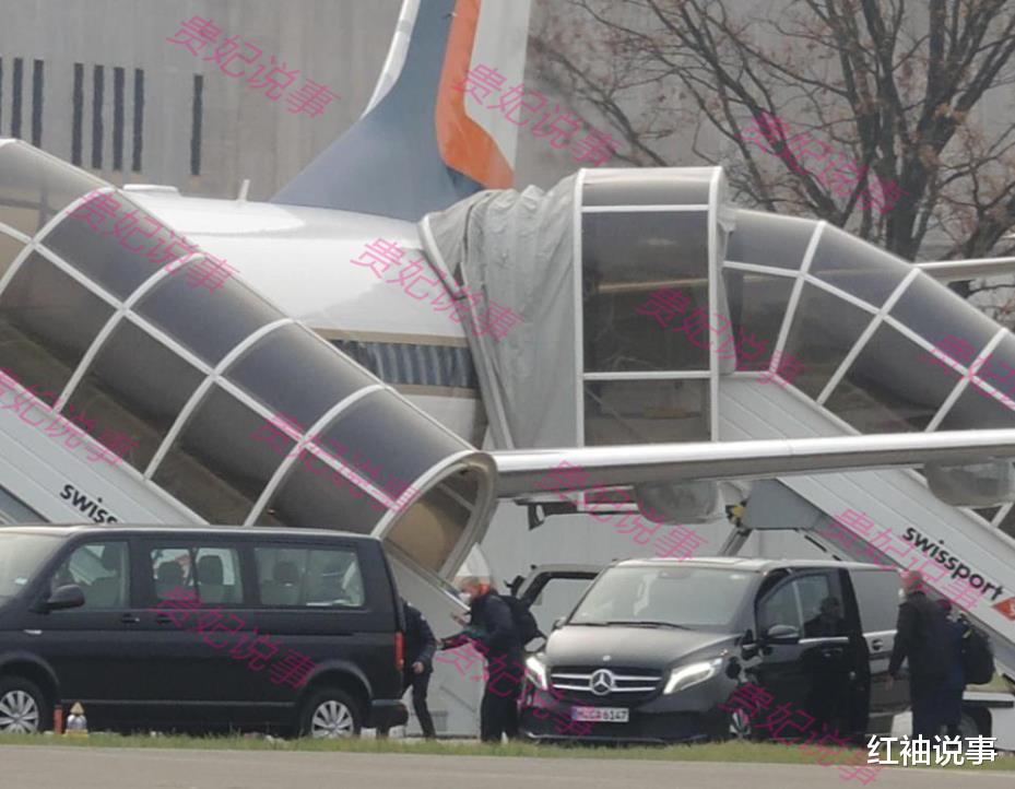 苏提达|泰王夫妇形影不离，空降曼谷处理公务，24小时后返德继续度假
