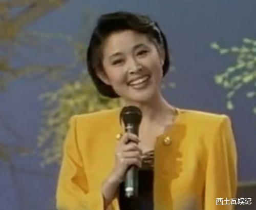 张靓颖|1991年春晚，倪萍用4张白纸撒了一个弥天大谎，欺骗了全国观众