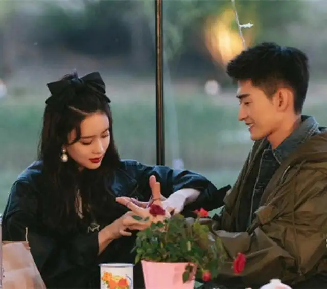 张翰|张翰新女友曝光，竟是郑爽和娜扎的结合体？网友：意想不到！