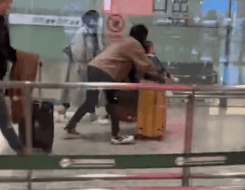 时尚风行派 郭碧婷保护女儿太心疼!穿着随意丝毫没豪门阔太范,不过气质提升