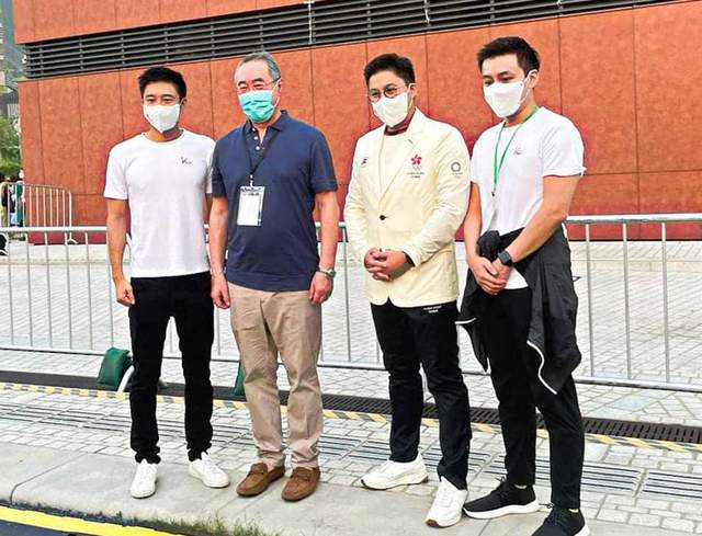 霍启刚|霍氏三兄弟罕同框，霍启刚带俩娃看击剑比赛，家电都用国货