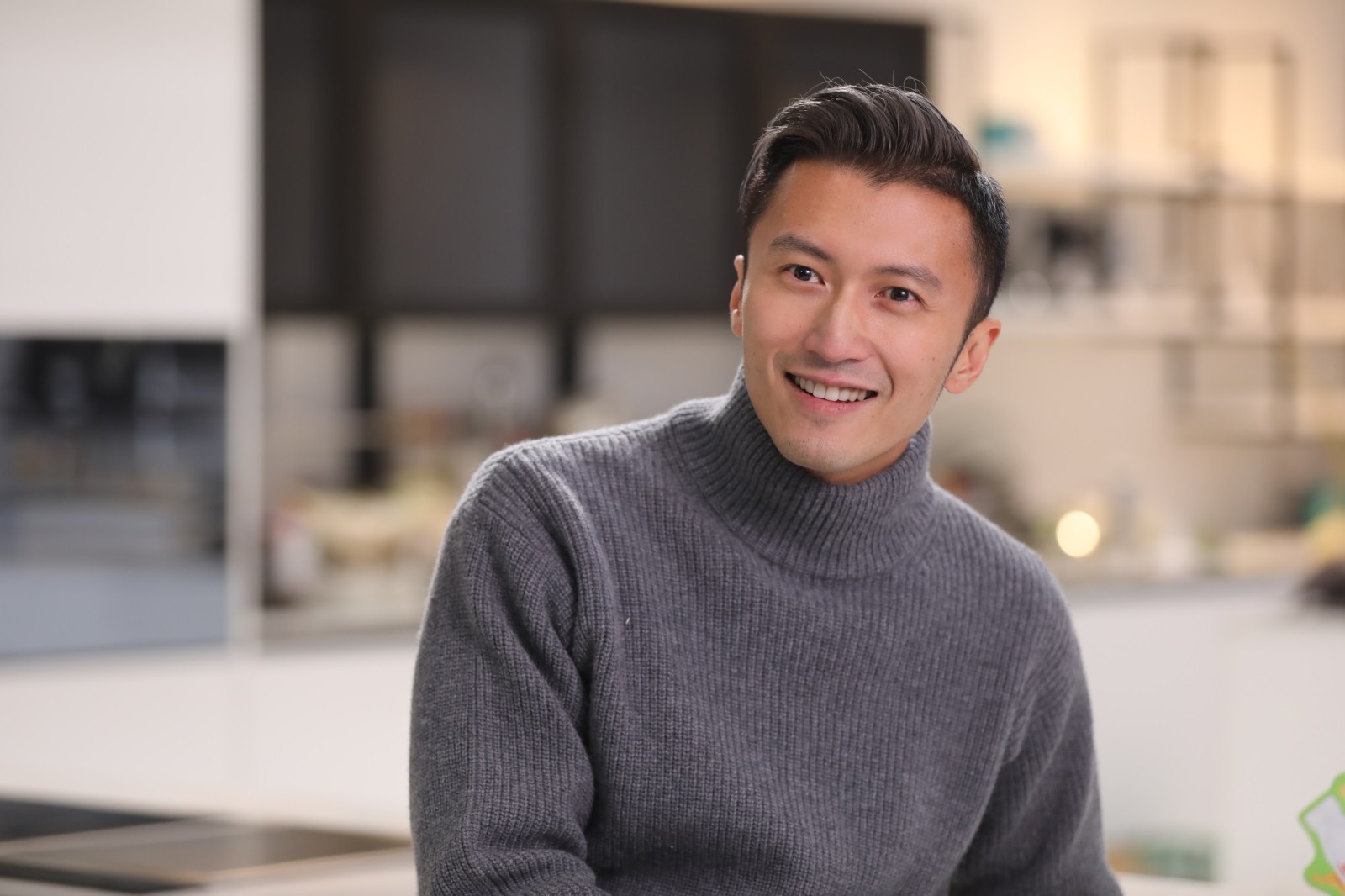 谢霆锋|她陪伴谢霆锋23年，未婚生下私生女，如今48岁撑起娱乐圈半壁江山