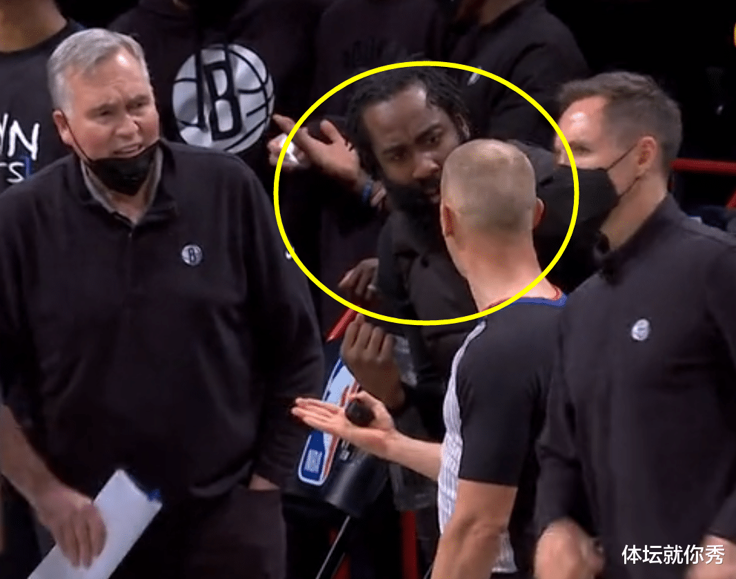 凯里·欧文|双双驱逐!欧文怒喷施罗德,引发双方10人大混战,KD站在一旁看戏