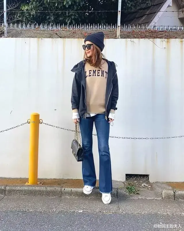 动物园主的夫人 冬季针织衫怎么穿好看又省钱 看看这位博主的简约搭配法会给你灵感