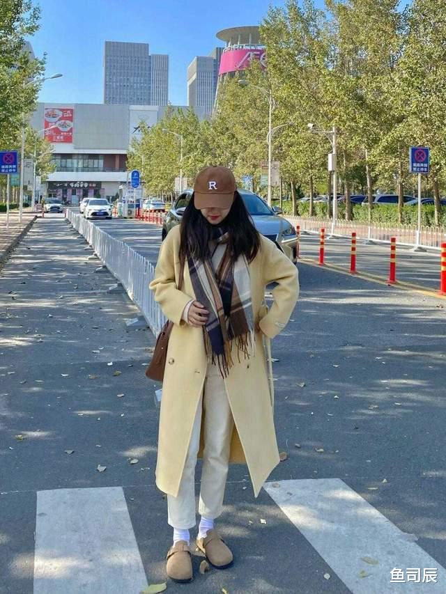 鱼司辰 降温后,如何穿才保暖又时髦?看完这几个技巧,照着穿也很有气质