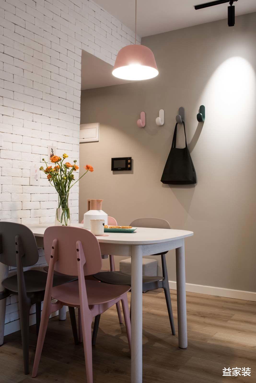 粉色打造的二人世界，用实力扭转空间，打造独特甜蜜风格