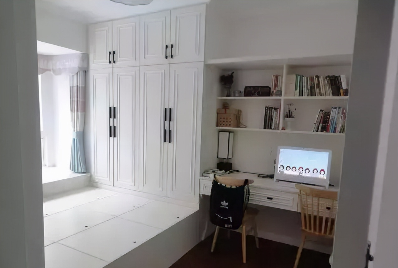 买一楼房子,同事骂我脑子被门“夹”了,完工后天天来找我喝茶