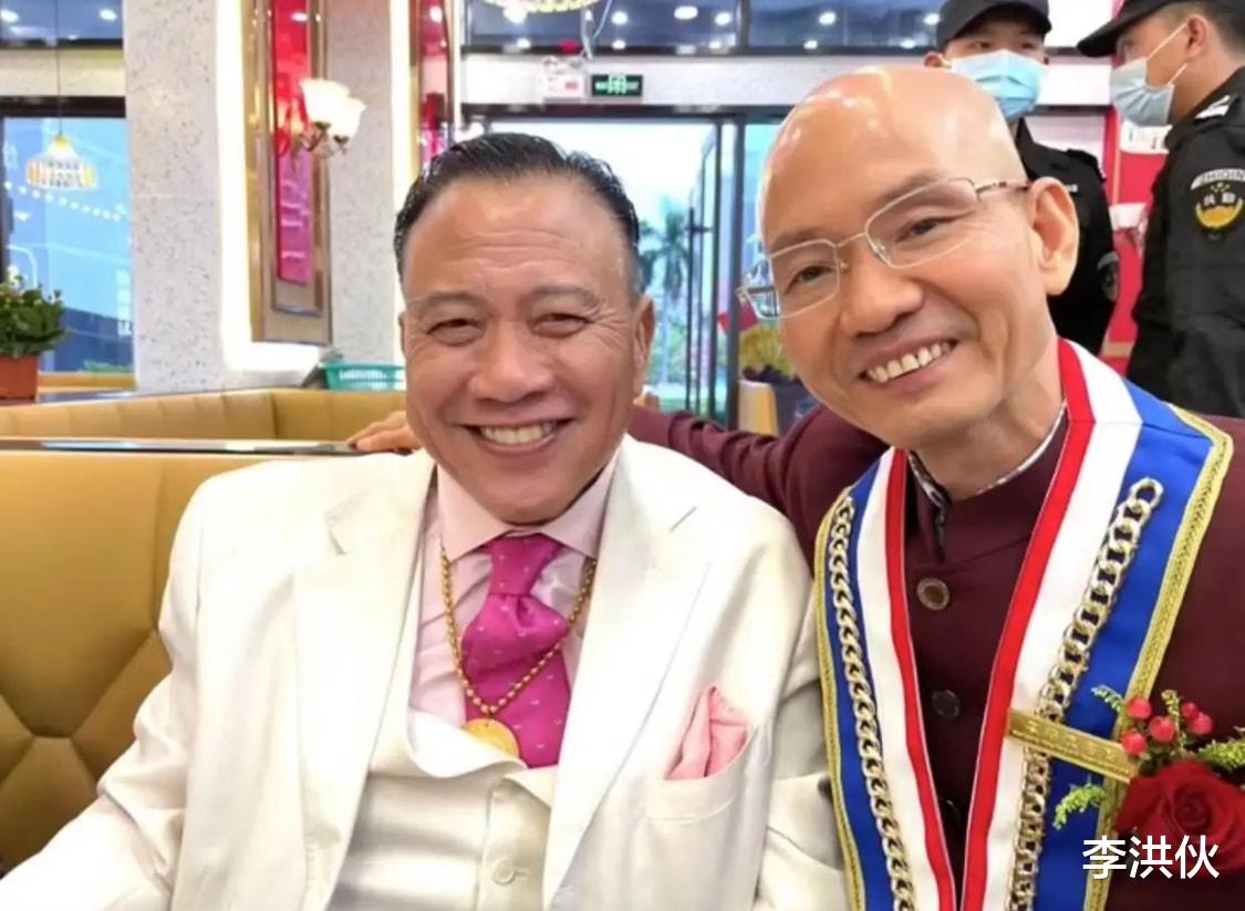万梓良|香港演员万梓良接商演，行为举止好猥琐，这已经不是一次两次了