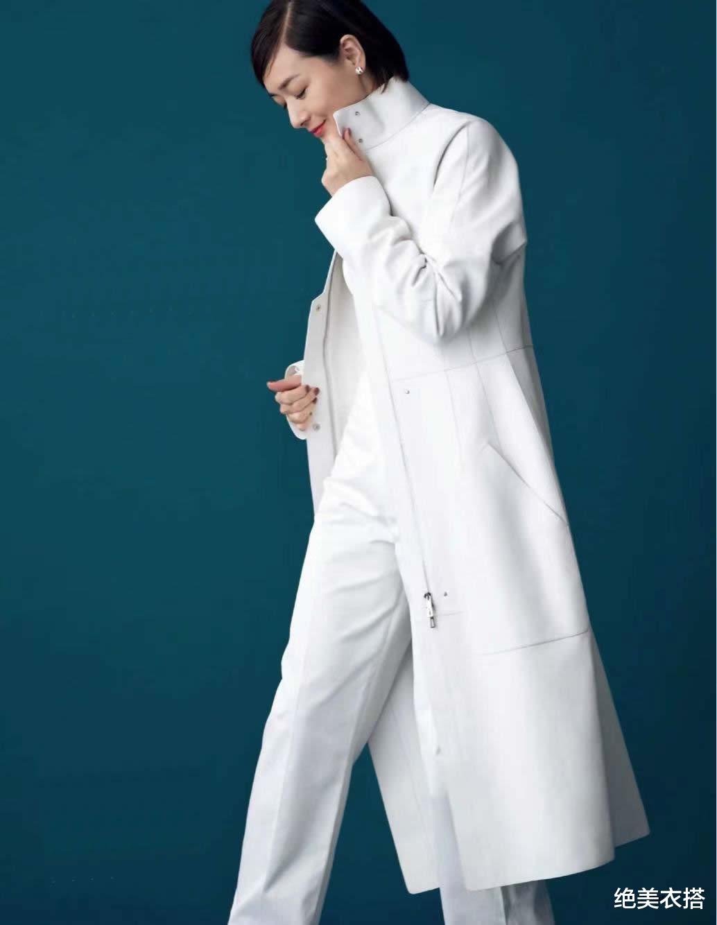 绝美衣搭 凭着“高雅穿搭”，50+的她美成一幅画！3个精髓，带你轻松取经