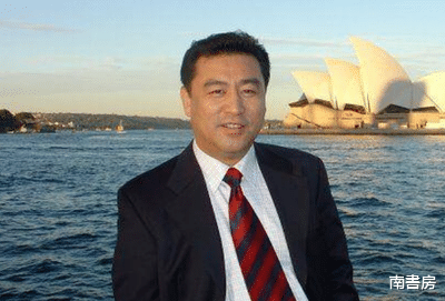 张宏民|张宏民：母亲是清华校长，央视主持32年“零失误”，现60岁仍单身