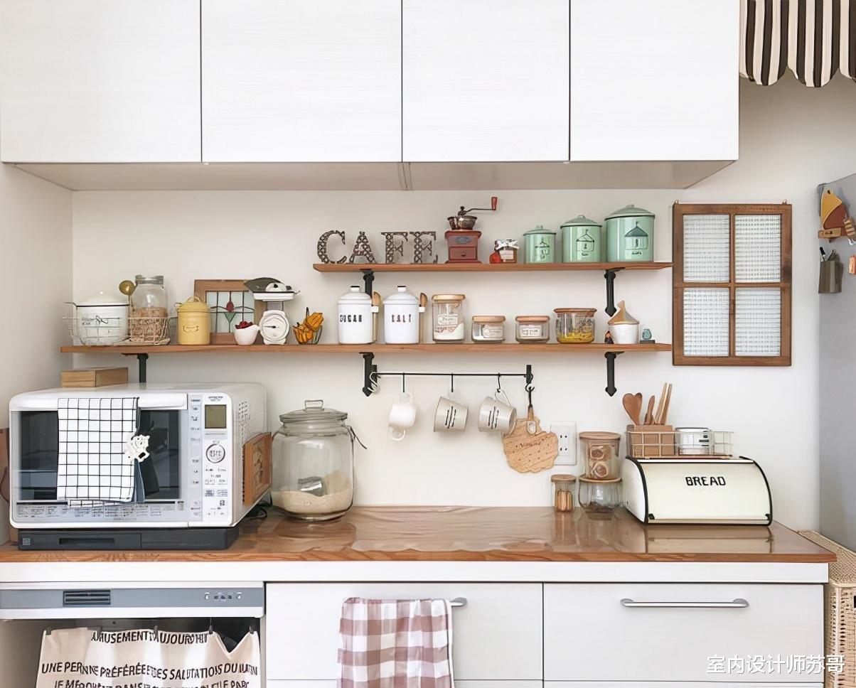 入住新家3年后发现，厨房不用很大！瞧瞧日本人的布置，太先进
