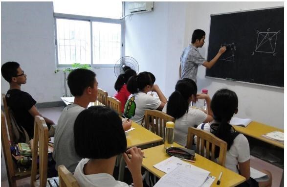 情窦初开的青春|终于离开教培机构，这个行业的5个痛点令人后怕，双减决策很及时