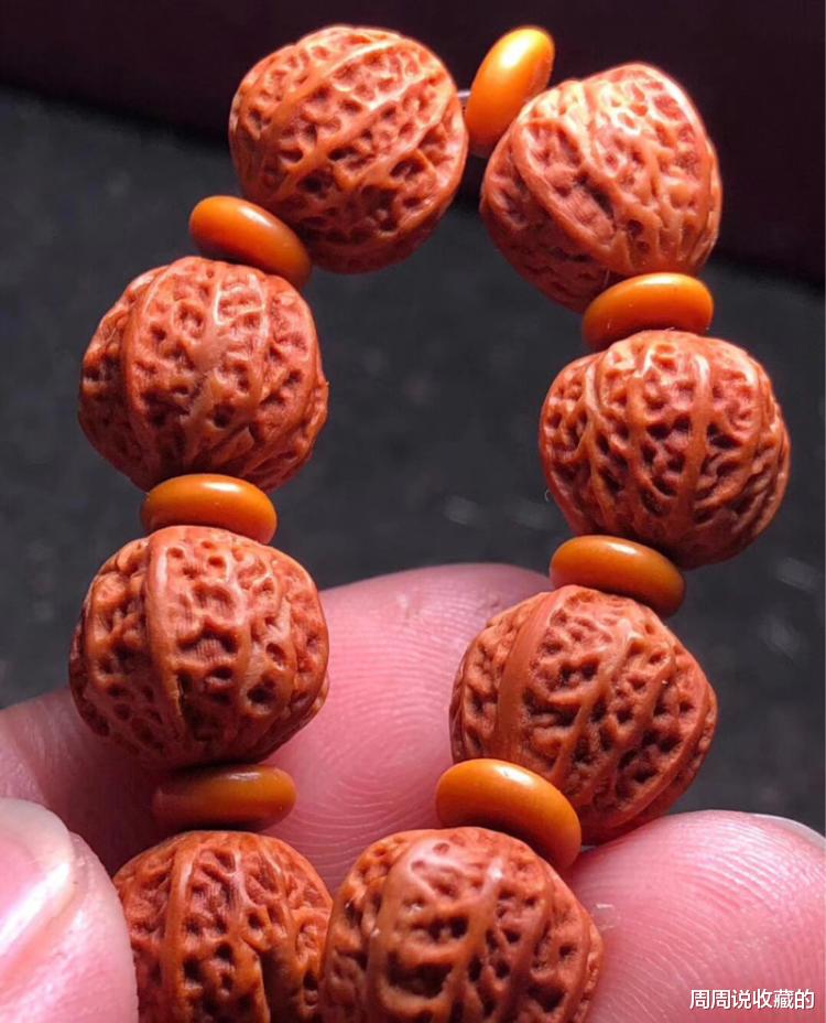 文玩|新入手的果实类文玩怎么清理，文玩刷子怎么使用