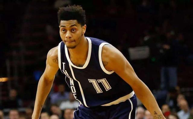 埃里克·戈登 3支冲冠球队应该考虑引进埃里克·戈登,因为季后赛需要三分射手