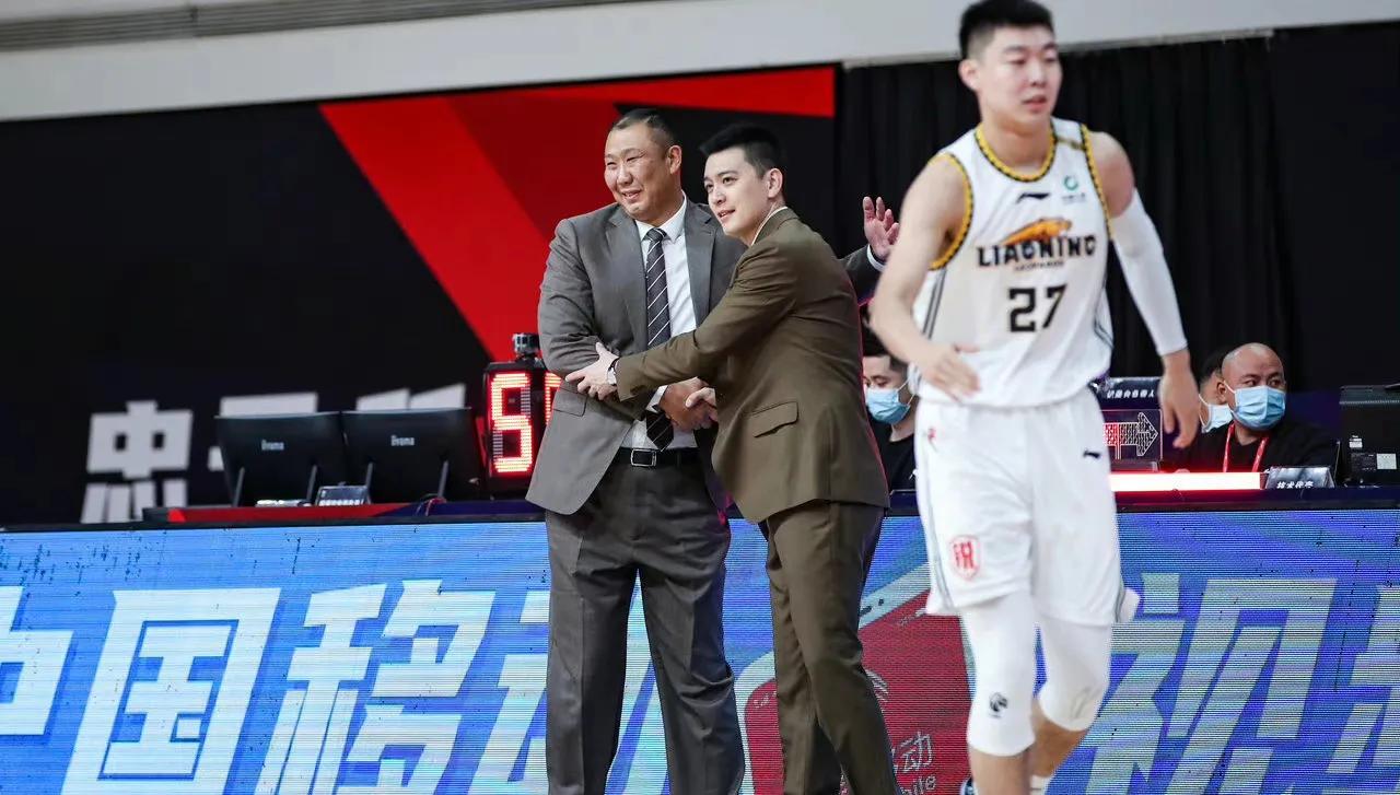 遼寧男籃|遼臺(tái)拒播！遼寧VS吉林熱身賽火熱來襲，劉志軒回歸莫蘭德硬扛內(nèi)線