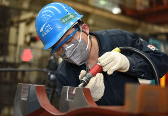 大学生|大学生已经不吃香了，各行各业竞争激烈，这个岗位缺口却高达千万