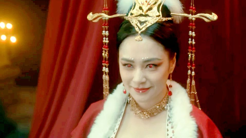 金晨|钟欣潼自降身价拍烂片，新片上映口碑一落千丈，竟成“最胖妲己”