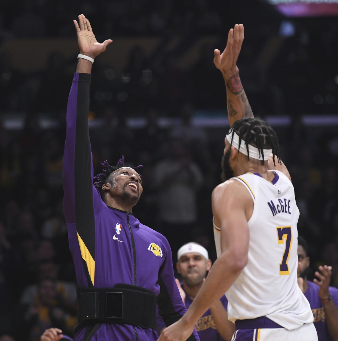 奶豆妈|放弃400万,底薪加盟湖人!5分5板,远不如前任,你的未来很迷茫