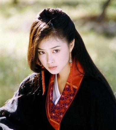 蒋欣|6位“身材对不起脸”的女星，别人走红毯是斗艳，她们是自爆缺点