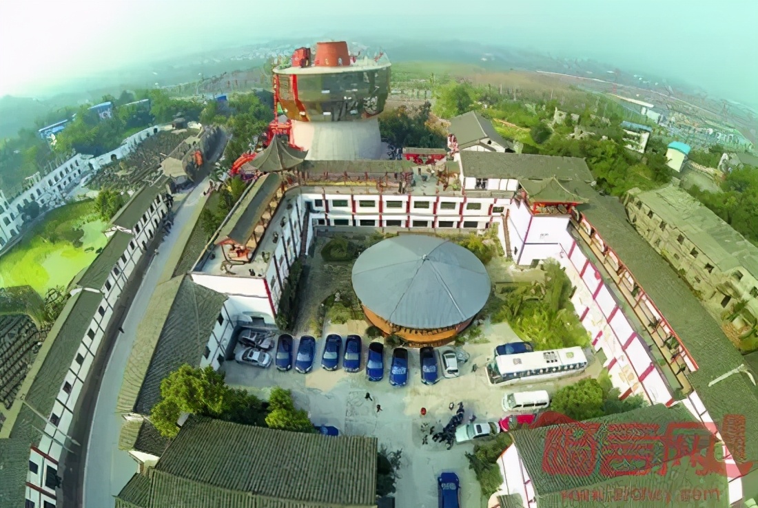 新濟南人小李 110個建筑界的“金酸莓獎”，國家發(fā)改委：嚴(yán)禁建設(shè)“丑陋建筑”