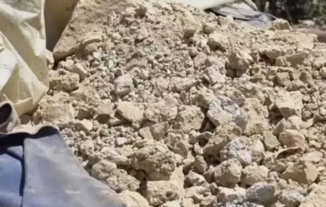 央视|央视痛批，一天倾倒27万瓶牛奶，只为追星：他们还有底线吗？