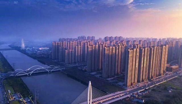 城市的时代 增长19%！慈溪相差义乌400亿元，真实差距又是多少？